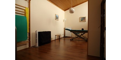 Physiotherapist - Therapieform: Massage - Behandlungsraum - Medica-Praxis Alexander Sieh