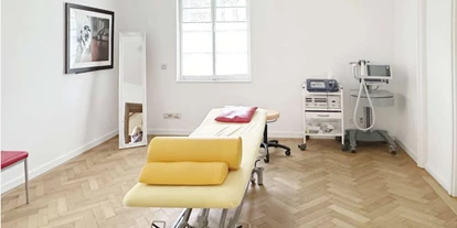 Physiotherapist - Therapieform: Wärme- und Kältetherapie - Rosenheim Altstadt-Süd - Behandlungsraum 1 - Movement Lab - Privatpraxis für Physiotherapie & Training