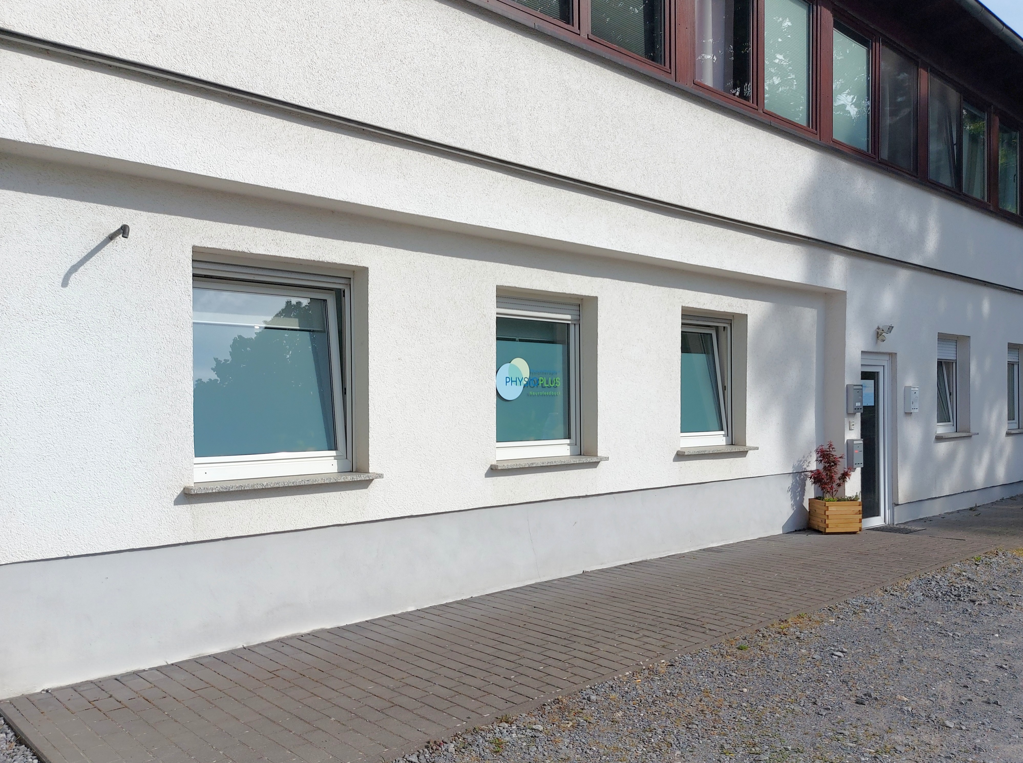 Physiotherapeut: Eingang - PhysioPlus Mettmann