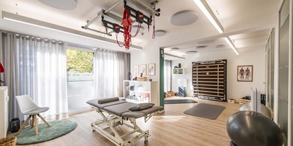 Physiotherapeut - Aufzug - Münsterland - Behandlungsraum - Physiotherapie am Hafen Privatpraxis Kati Sommerfeld