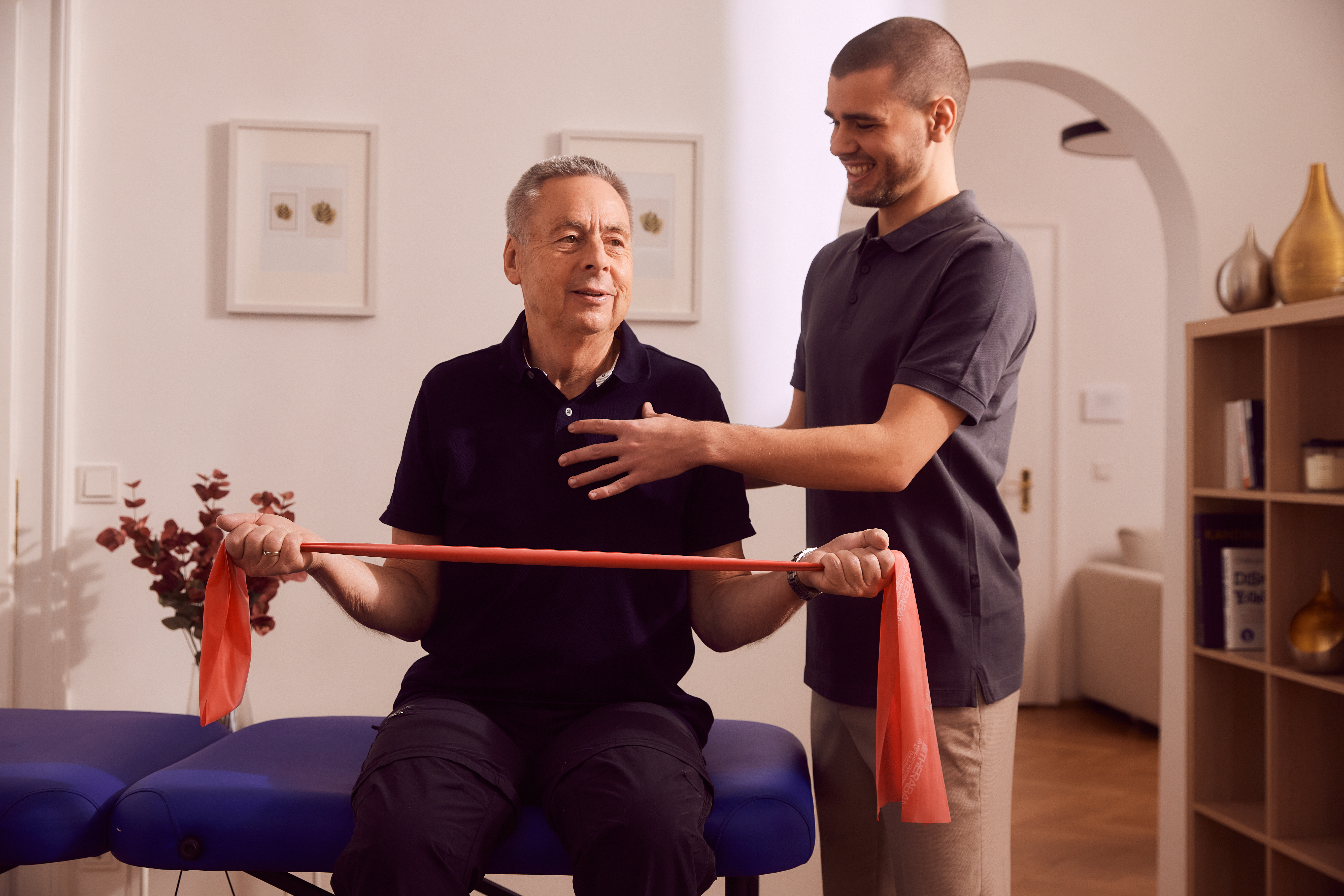 Physiotherapeut - Hamburg - Krankengymnastik Hausbesuch - PhysioStich - Privatpraxis für Physiotherapie zu Hause