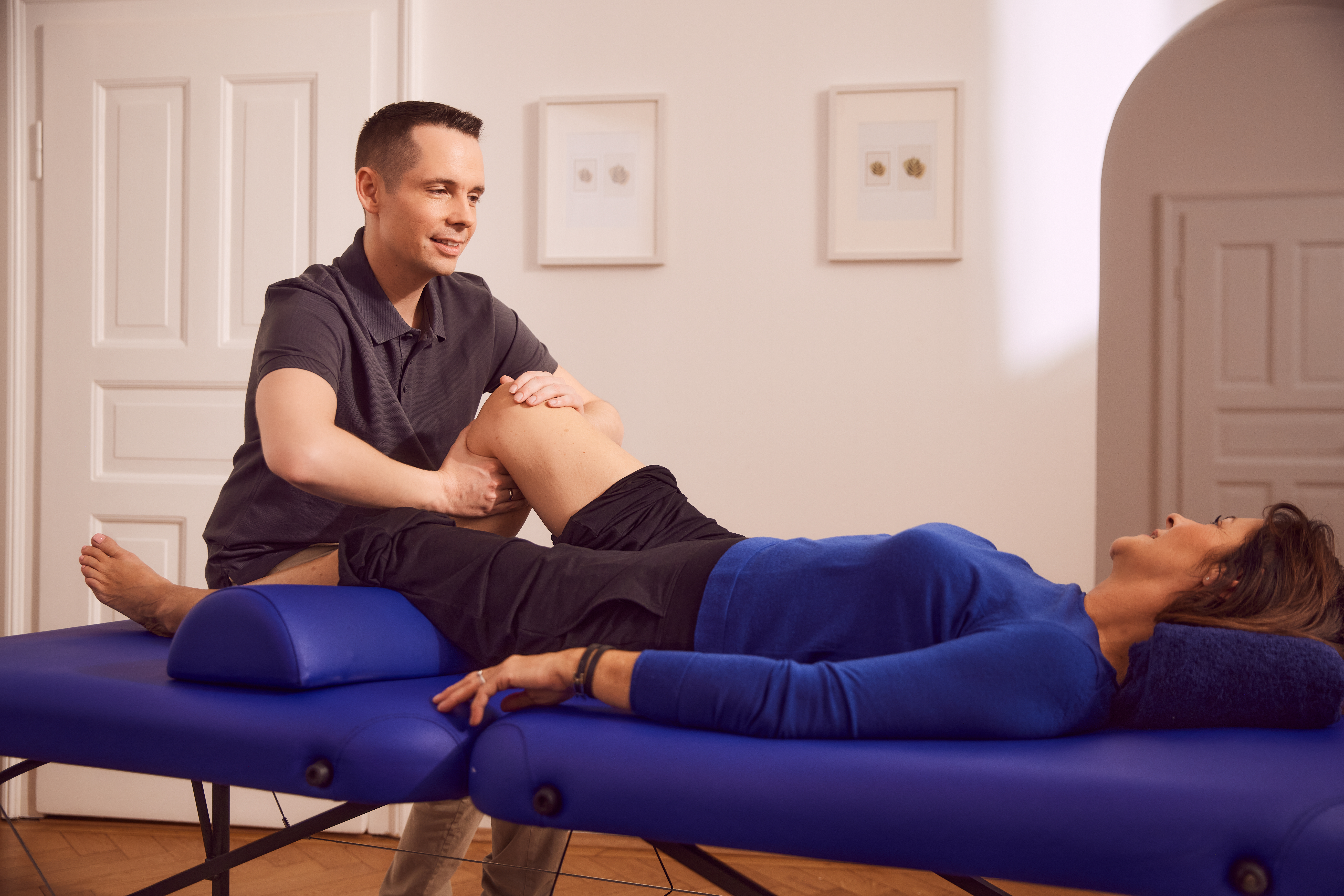 Physiotherapeut - Hamburg - Manuelle Therapie zu Hause - PhysioStich - Privatpraxis für Physiotherapie zu Hause