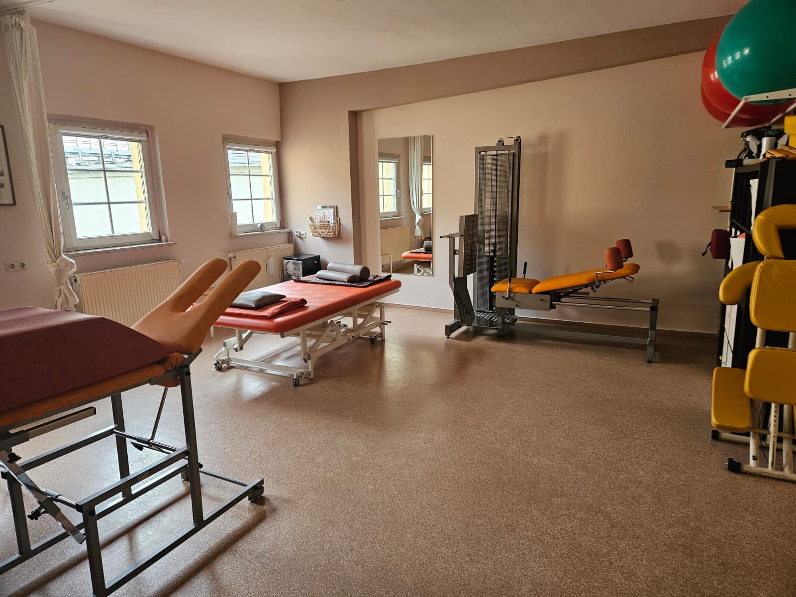 Physiotherapeut - Therapieform: medizinische Massage - Sportraum 1 - PHYSIOBALANCE 