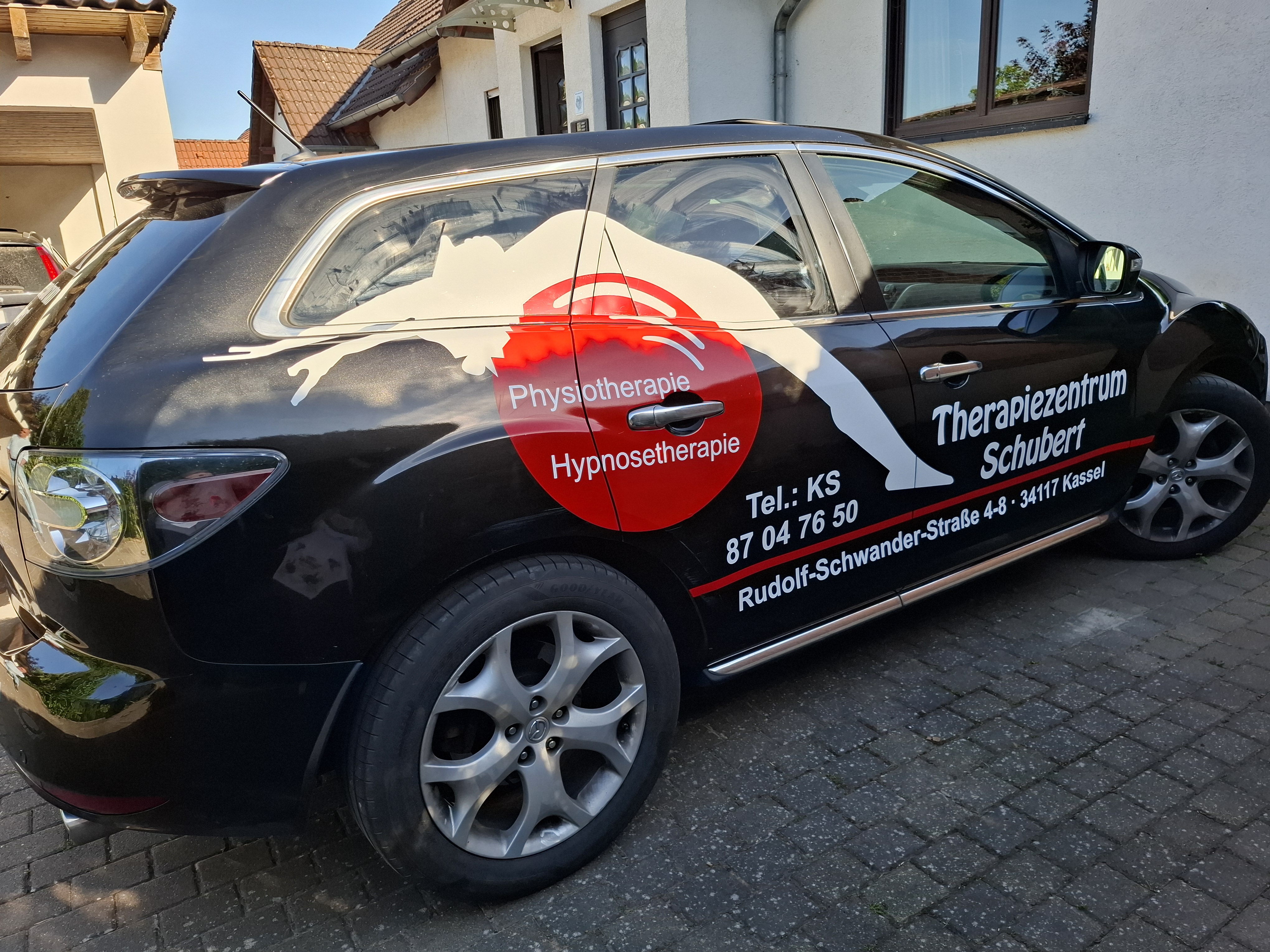 Physiotherapie: Auto + neue Folierung - Therapiezentrum Schubert 