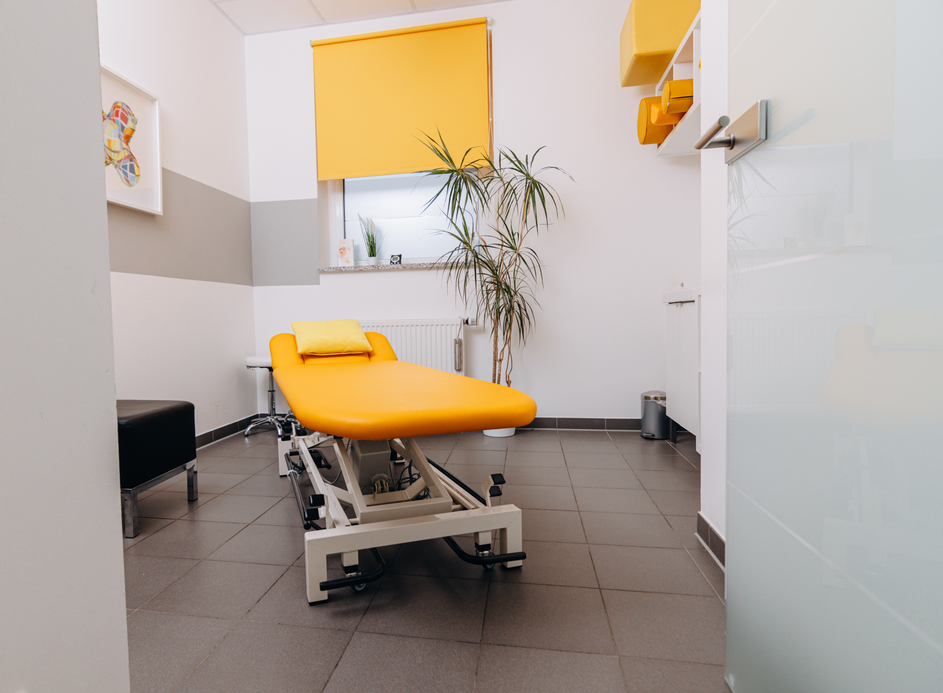 Physiotherapeut - Therapieform: Osteopathie - Behandlungsraum - physio-TERRA Praxis für Physiotherapie & Osteopathie