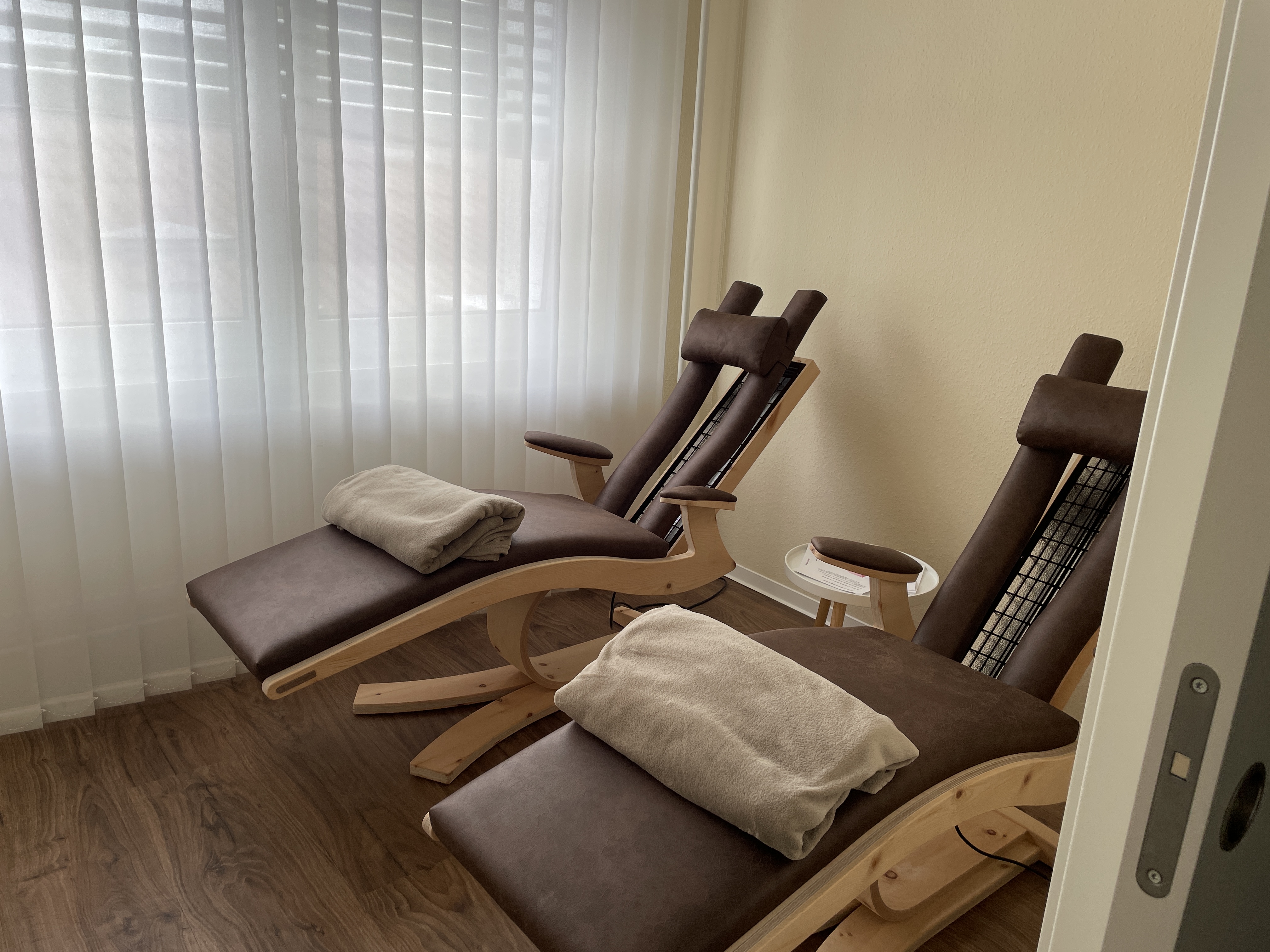 Physiotherapie: IR Liegen (Infrarot) - PHYSIOGALERIE - Ursula Helfrich